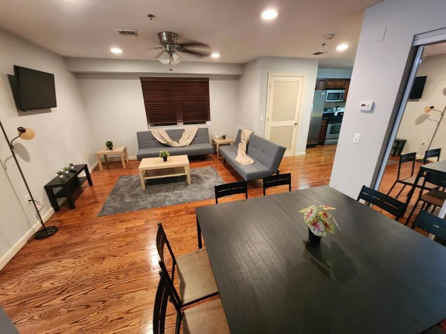 Luxury 2 Bed Apt, Mins To Nyc! Union City Buitenkant foto